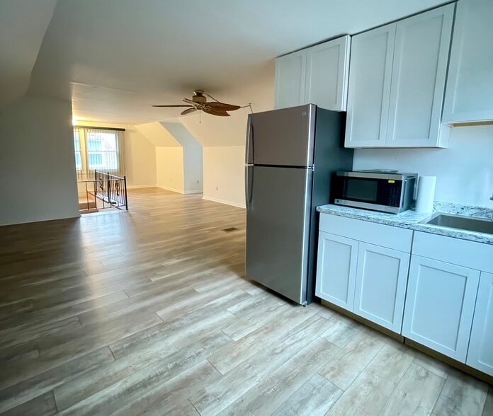 Building Photo - 1231 Washtenaw Rd