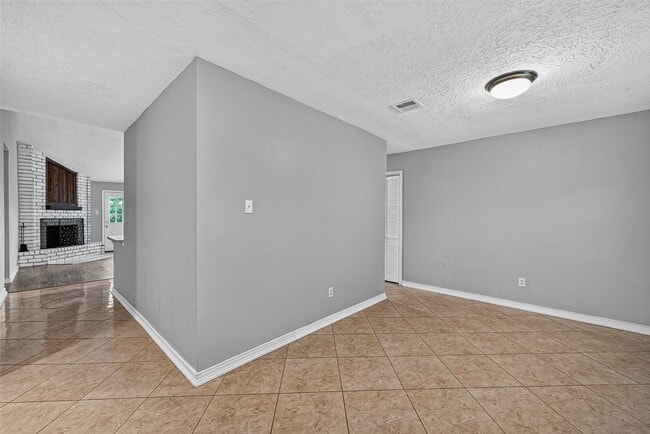 Building Photo - 19610 San Gabriel Dr