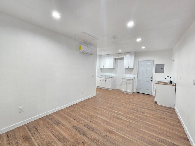 Building Photo - 44221 4th St E
