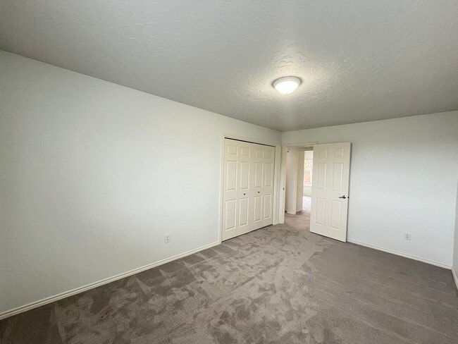 Building Photo - Incredible Sexton Mountain/Murray Hills 4 bed, 3 bath Home! + HUGE BONUS ROOM! Fenced Yard, updat...