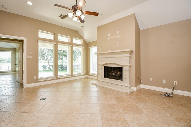 Building Photo - 26115 Serenity Oaks Dr