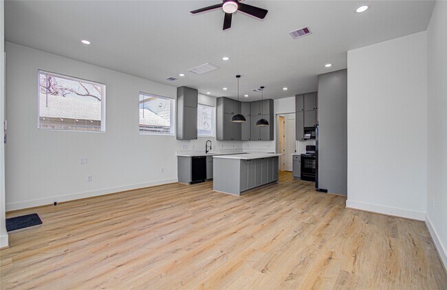 Building Photo - 1508 McKee St