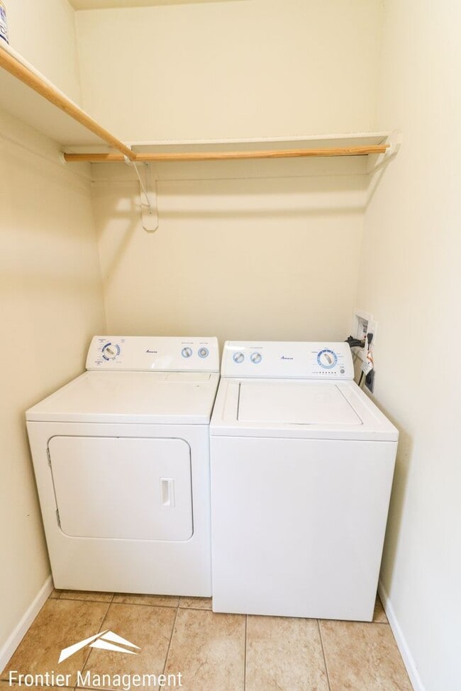 Building Photo - 1223 N 12th St