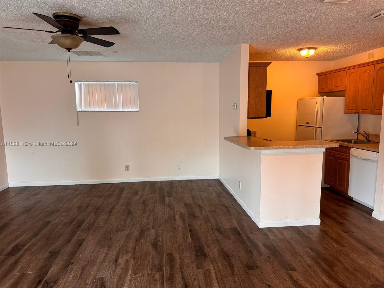 Building Photo - 11 Crossings Cir