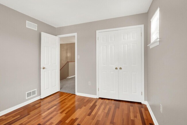 Building Photo - $1,750 Derry Twp School townhome for rent
