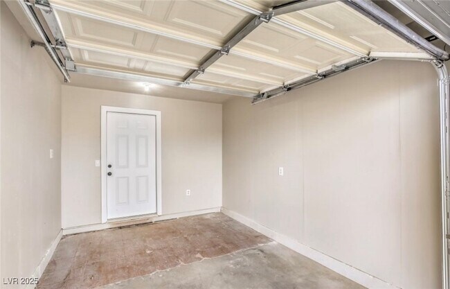 Building Photo - 6325 Alta Dr