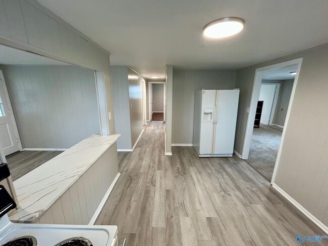 Building Photo - 18014 E Limestone Rd