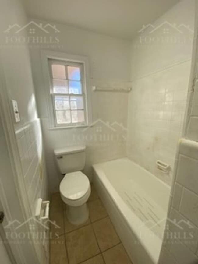 Building Photo - 1109 Reed Rd