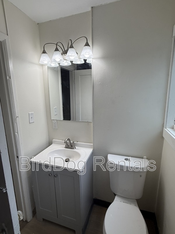 Building Photo - 710-712-712 Frebis Ave