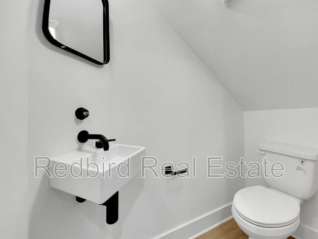 Building Photo - 2048 McKinley St