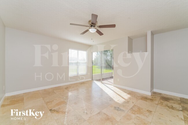 Building Photo - 3600 Molona Dr