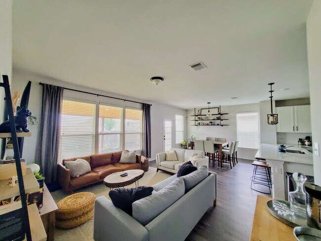 Primary Photo - 14120 James Garfield St