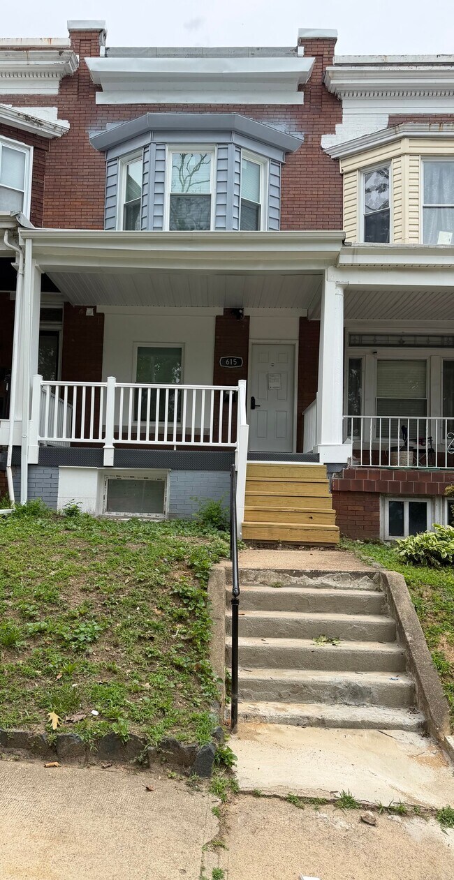 Building Photo - 615 N Rosedale St