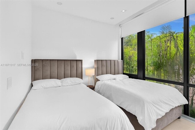 Building Photo - 1350 98th St