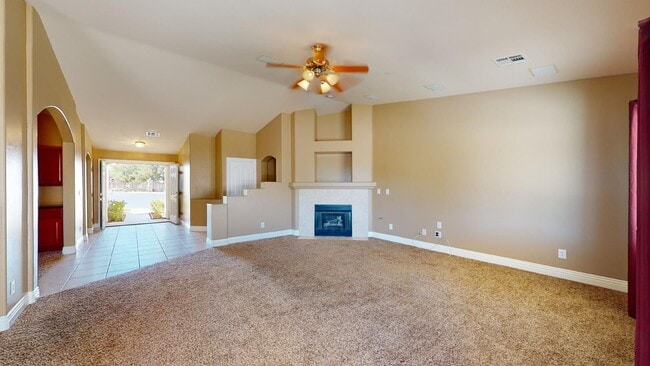 Building Photo - One Story Home Near Beautiful Mountain's Edge Community