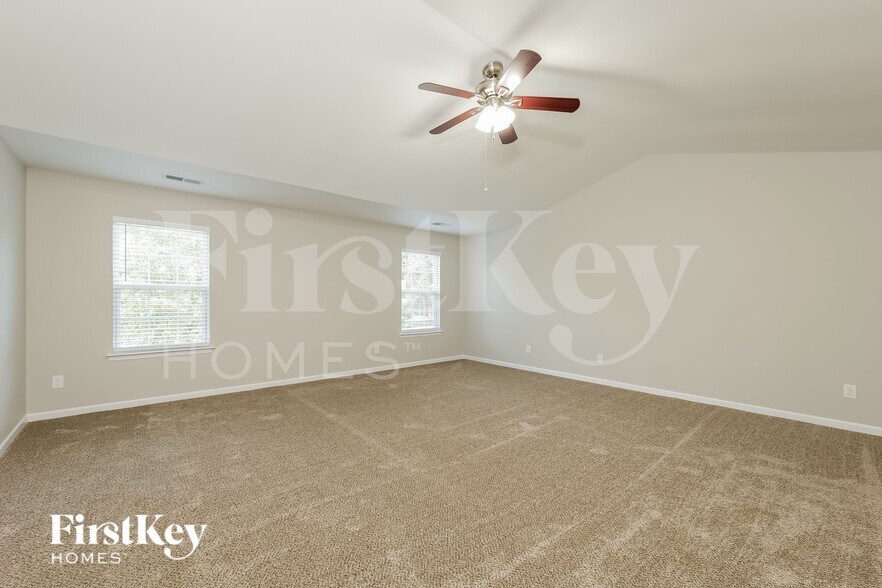 Building Photo - 151 Forest Glade Rd