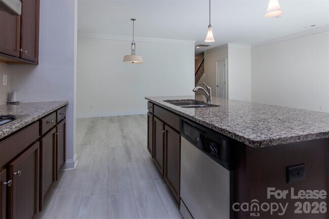 Building Photo - 2231 Eversham Dr NW