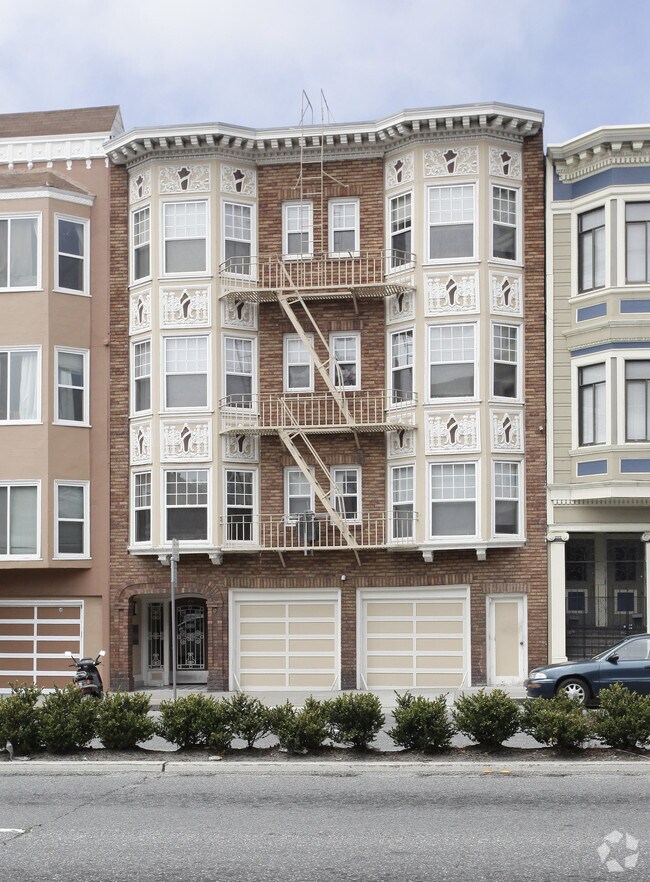 Building Photo - 1610 Lombard
