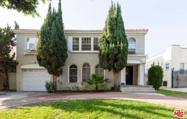 Building Photo - 611 Beachwood Dr