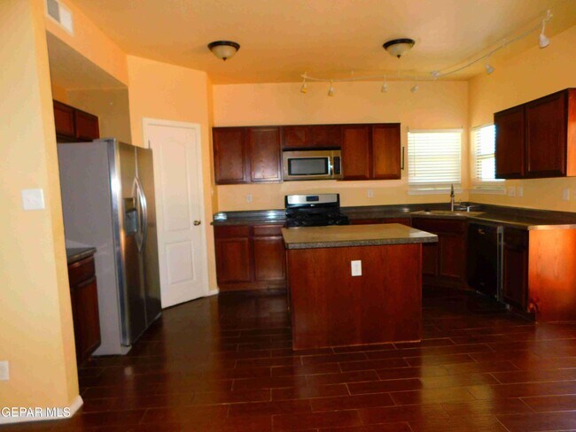 Building Photo - 11233 Red Barrel Pl
