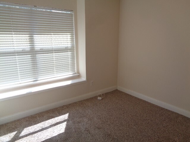 Building Photo - 11310 Seven Sisters Dr