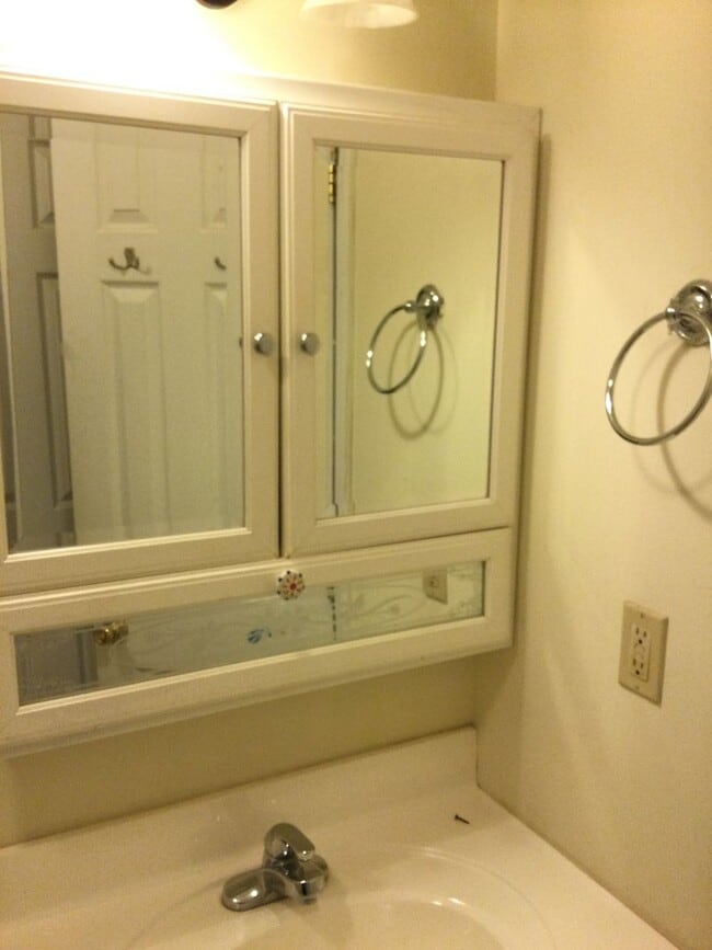 Building Photo - Cozy 2bd House In Great Location!