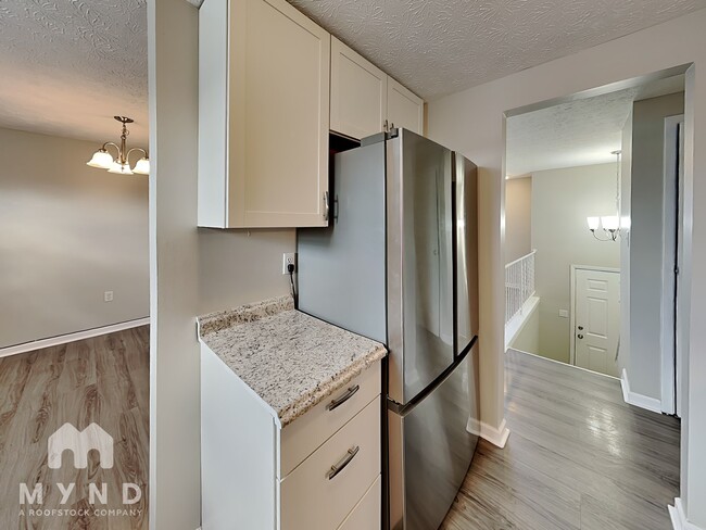 Building Photo - 849 Upwoods Dr