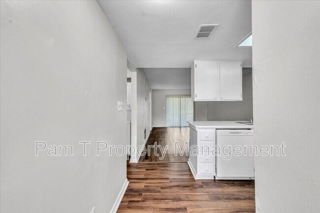 Building Photo - 12510 White Bluff Rd