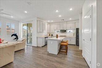 Building Photo - FULLY FURNISHED RENTAL