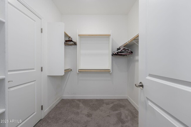 Building Photo - 542 E Bamboo Ln