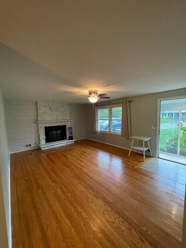 Building Photo - 76 Marble Dr