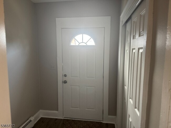 Building Photo - 375 Tower St