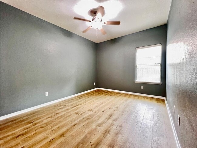 Building Photo - 835 E Tide Bay Cir