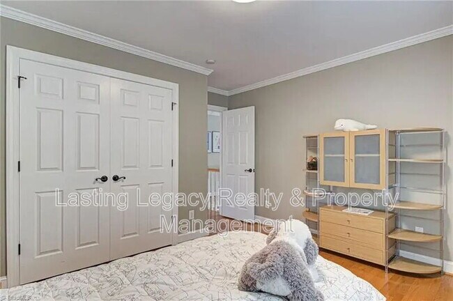Building Photo - 475 Ashbry Run Dr