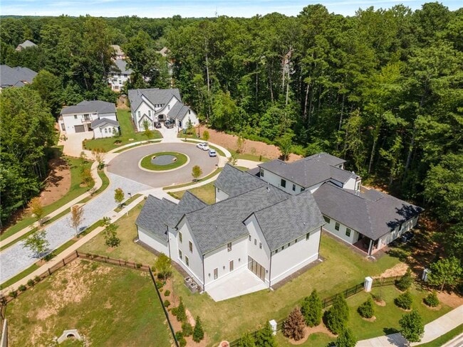 Building Photo - 115 Thome Dr