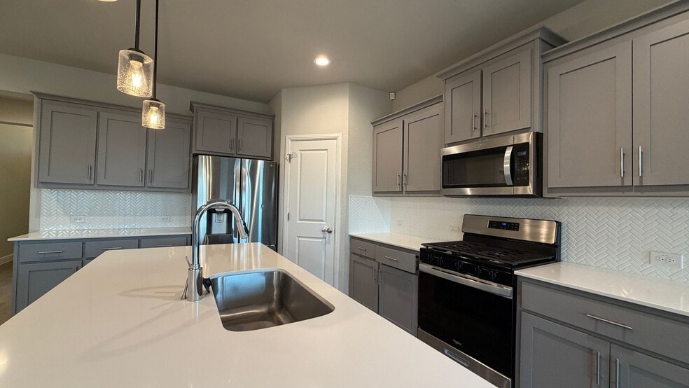 Building Photo - 1654 Reed Dr