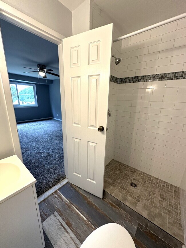 Building Photo - Second Floor Condo in Reisterstown
