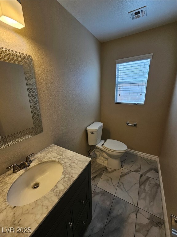 Building Photo - 2705 Kennington Cir