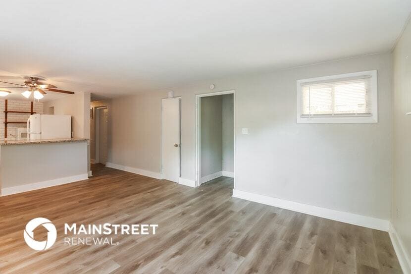 Building Photo - 8067 Norwich Dr