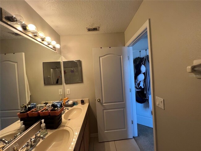 Building Photo - 13213 Silver Strand Falls Dr