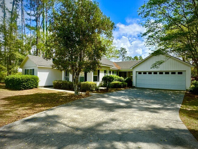 Building Photo - 46 Live Oak Trail