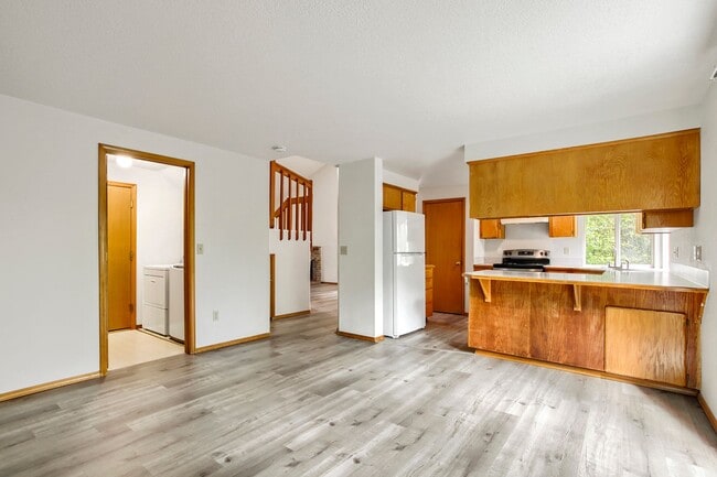 Building Photo - 17892 NW Deerfield Dr