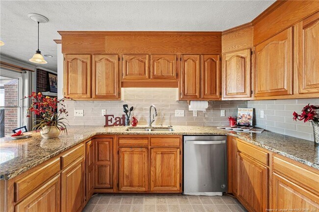Building Photo - 2482 Celtic Dr