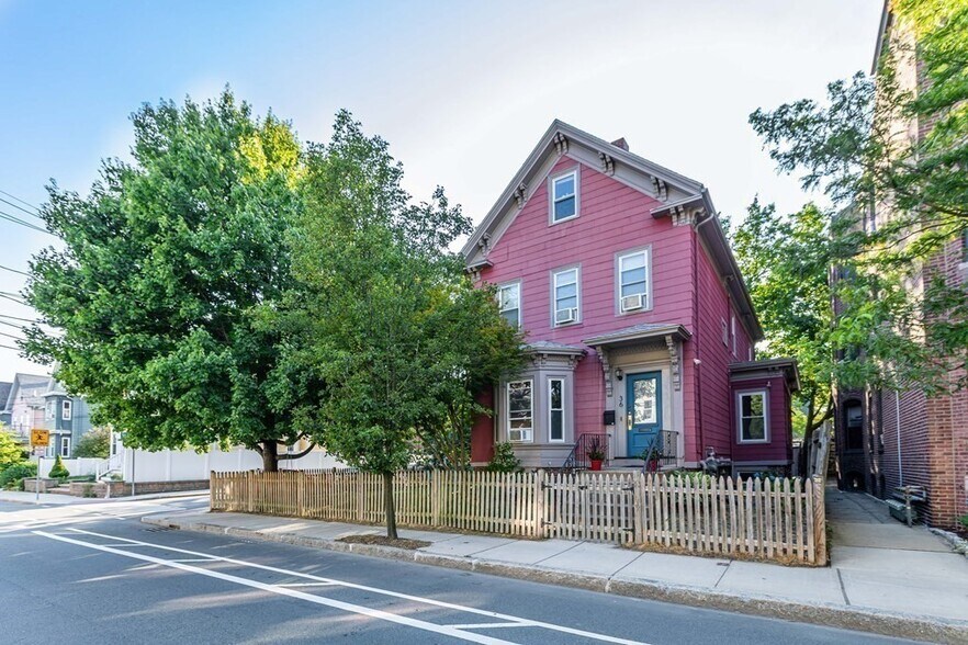 Building Photo - 36 Cedar St