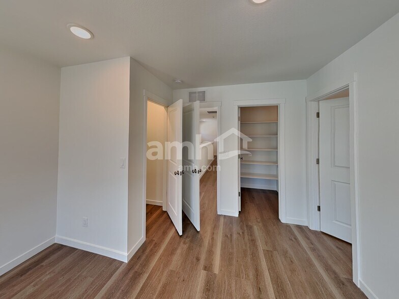 Building Photo - 23583 E 3rd Pl