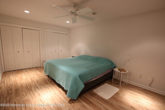 Building Photo - 101 Cotswold Cir