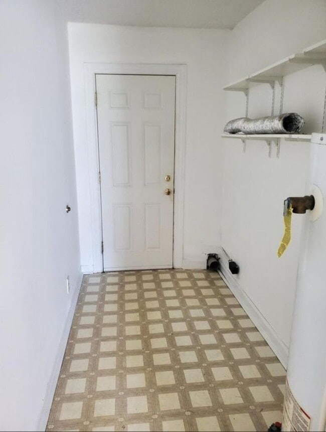 Building Photo - Cute 1 bedroom home in North East Springfield