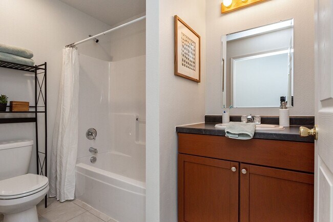 Building Photo - 3 Bedroom Homes for rent in Pleasant HIll, IA