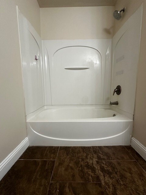 Building Photo - 713 E 96th St