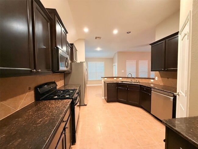 Building Photo - 1062 Cedar Lake Ct